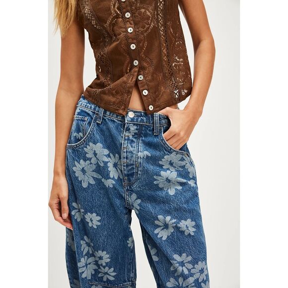 New Free People We The Free Good Luck Printed Barrel Jeans sz  26 - Picture 3 of 11